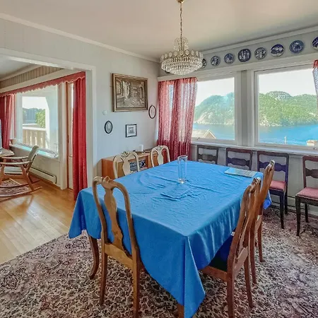 3 Bedroom Amazing In Farsund