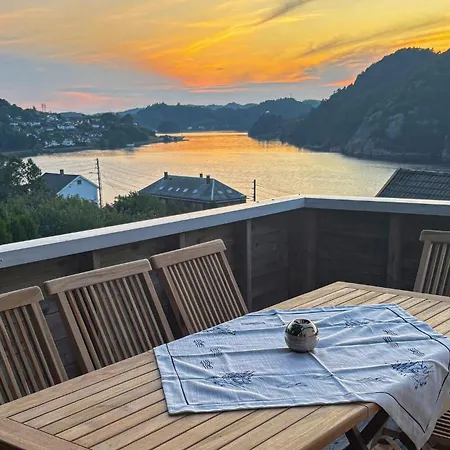 3 Bedroom Amazing In Farsund